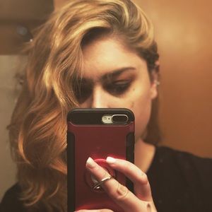 Meet your Posher, Paige